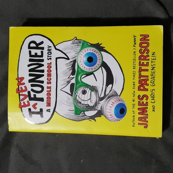 MIDDLE SCHOOL Books - Picture 11 of 16